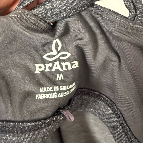 Like New Prana Waterfall Criss Cross Built in Bra Scoop Back Workout Tank - Picture 7 of 14